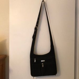 Black baggallini crossbody purse